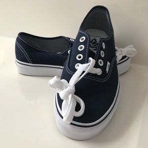 Vans Pro women’s Navy size 6.5